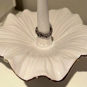 TIFFANY & Co. “Loving Heart Band” ring